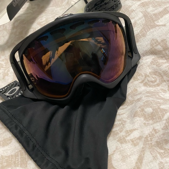 Oakley Other - Oakley goggles